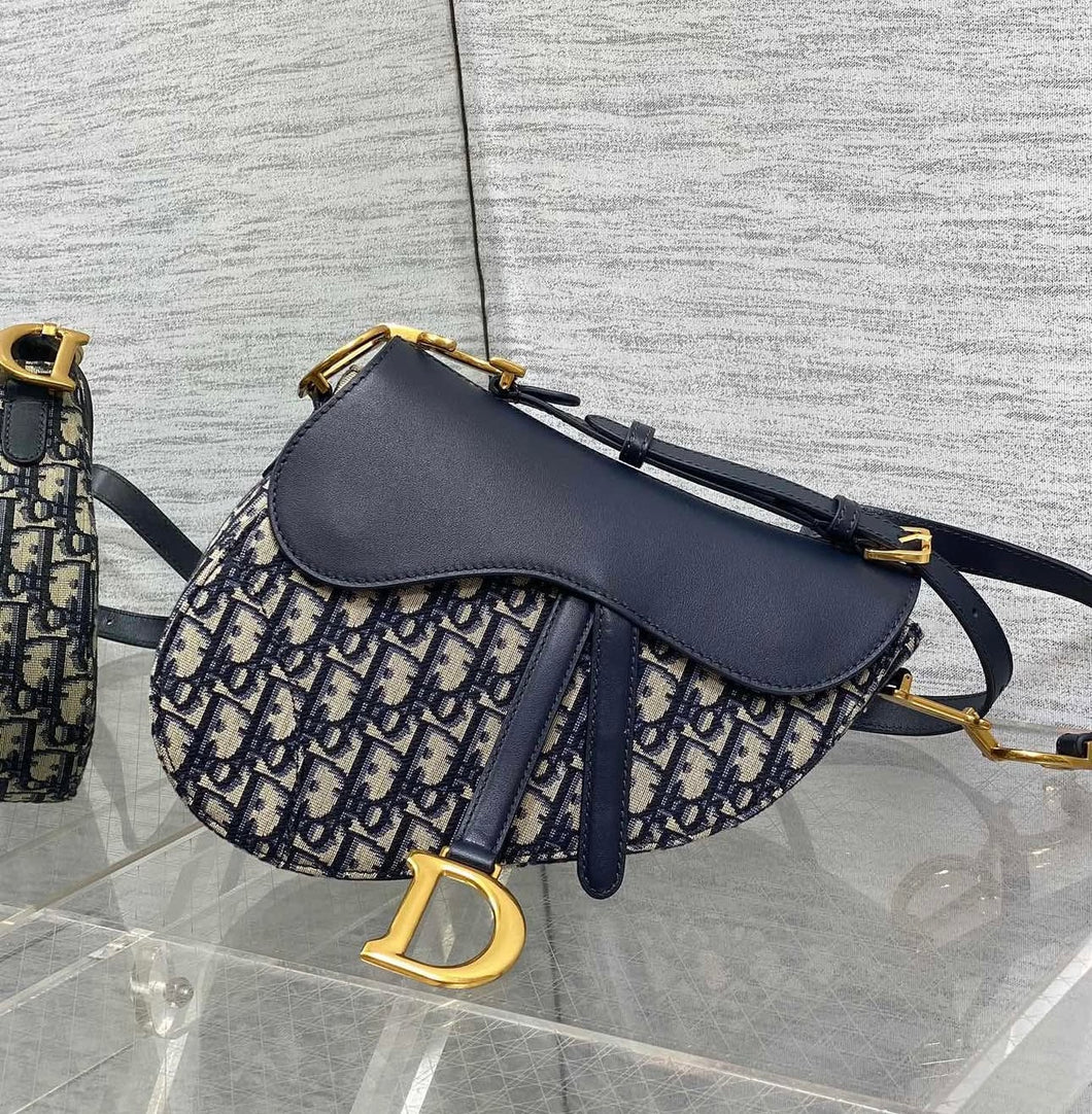 Saddle Crossbody Bag