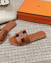 Load image into Gallery viewer, Oran Sandals
