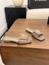 Load image into Gallery viewer, CC Sandals
