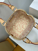 Load image into Gallery viewer, Alma BB
