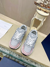 Load image into Gallery viewer, B30 Trainers
