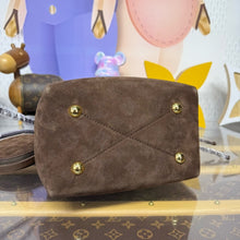 Load image into Gallery viewer, Bella
