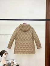 Load image into Gallery viewer, Quilted Jacket
