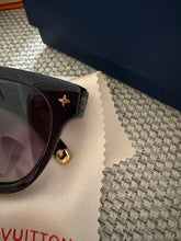 Load image into Gallery viewer, Logo Sunglasses
