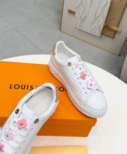 Load image into Gallery viewer, Timeout Trainers
