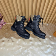 Load image into Gallery viewer, Leather Boots
