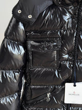 Load image into Gallery viewer, Glareins Jacket
