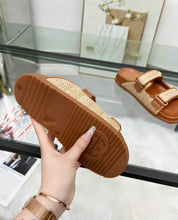 Load image into Gallery viewer, GG Sandals
