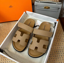 Load image into Gallery viewer, Chypre Sandals
