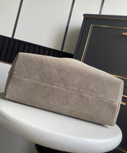 Load image into Gallery viewer, 26 Hobo
