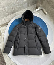 Load image into Gallery viewer, Wyndham Parka Black Label
