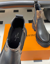 Load image into Gallery viewer, Beaubourg Boots

