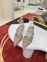 Load image into Gallery viewer, Leather Slingbacks
