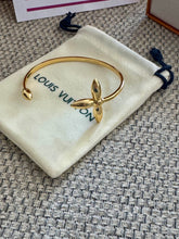 Load image into Gallery viewer, Logo Bracelet
