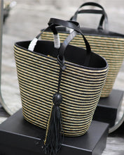 Load image into Gallery viewer, Raffia Basket
