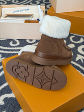 Load image into Gallery viewer, Fur Boots
