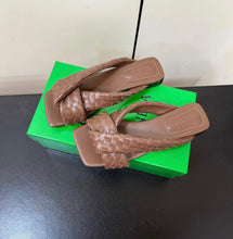 Load image into Gallery viewer, Blink Flat Mules
