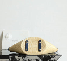 Load image into Gallery viewer, Small Raffia Tote
