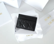 Load image into Gallery viewer, Leather Card Holder

