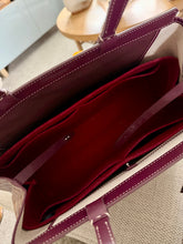 Load image into Gallery viewer, Ready to post 36cm inc custom bag liner
