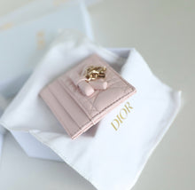 Load image into Gallery viewer, Leather Card Holder
