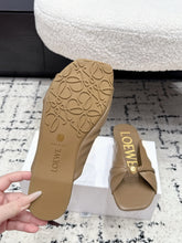 Load image into Gallery viewer, Leather Sandals
