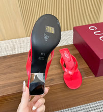 Load image into Gallery viewer, Thong Sandals
