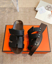 Load image into Gallery viewer, Chypre Sandals
