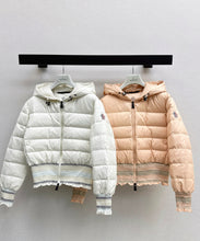 Load image into Gallery viewer, Jeypore Jacket

