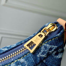 Load image into Gallery viewer, Valley Pochette
