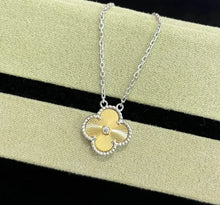 Load image into Gallery viewer, Alhambra Pendant
