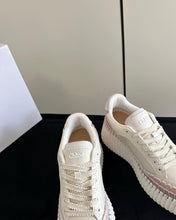 Load image into Gallery viewer, Nama Sneakers
