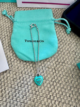 Load image into Gallery viewer, Heart Bracelet
