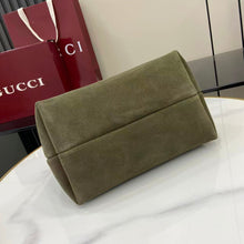 Load image into Gallery viewer, Medium Softbit Bag
