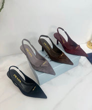 Load image into Gallery viewer, Suede Pumps
