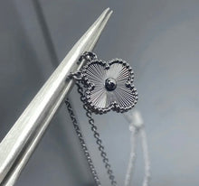 Load image into Gallery viewer, Alhambra Pendant
