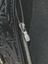 Load image into Gallery viewer, Trunkie
