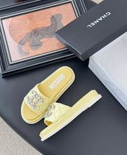 Load image into Gallery viewer, CC Sandals

