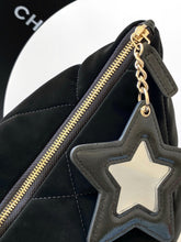 Load image into Gallery viewer, Zipped Pouch Large
