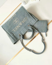 Load image into Gallery viewer, Deauville Tote
