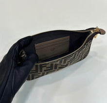 Load image into Gallery viewer, Baguette Pouch
