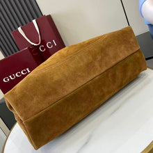 Load image into Gallery viewer, Maxi Softbit Bag
