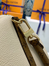 Load image into Gallery viewer, Express Large Bag
