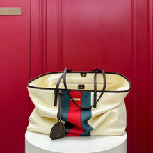 Load image into Gallery viewer, Tribeca Tote
