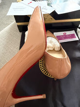 Load image into Gallery viewer, Ready to post size 6 (39)
