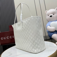 Load image into Gallery viewer, Tribeca Tote
