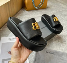 Load image into Gallery viewer, BB Leather Sandals
