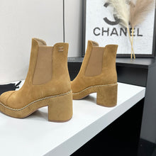 Load image into Gallery viewer, Suede Boots
