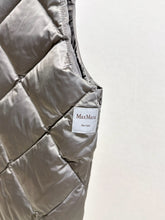 Load image into Gallery viewer, The Cube Gilet
