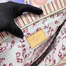 Load image into Gallery viewer, Carry It
